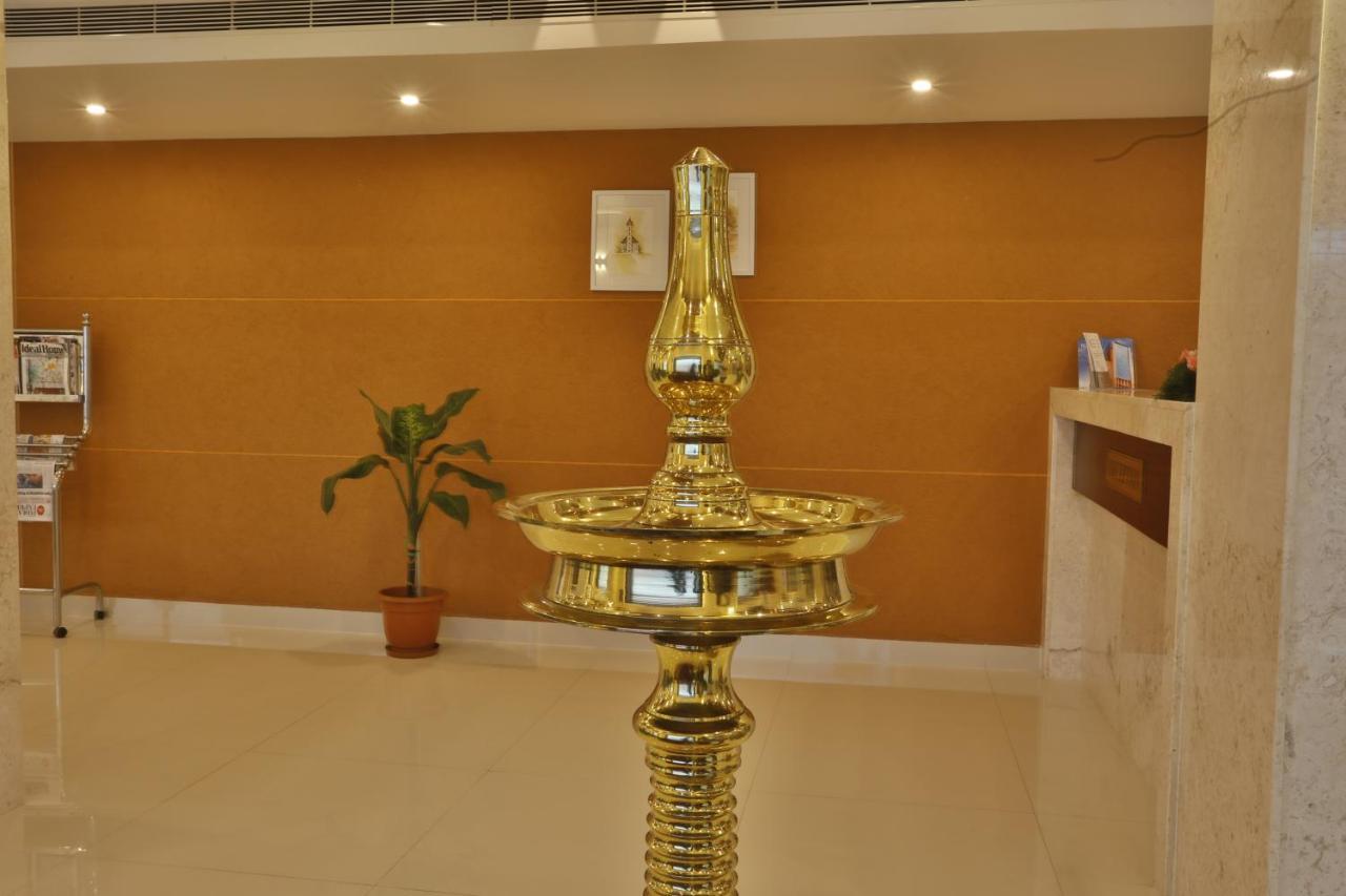 Hotel Panchavady Tiruvalla Buitenkant foto