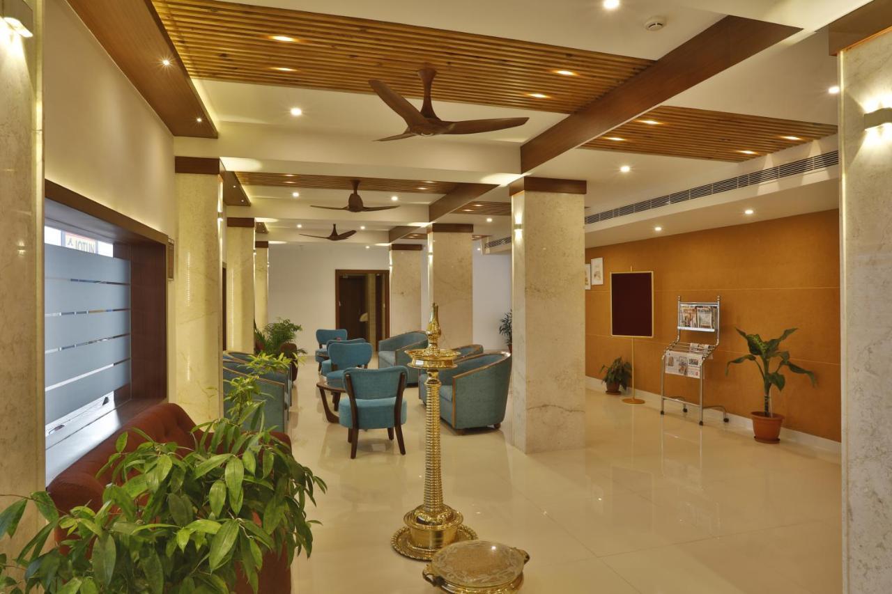 Hotel Panchavady Tiruvalla Buitenkant foto
